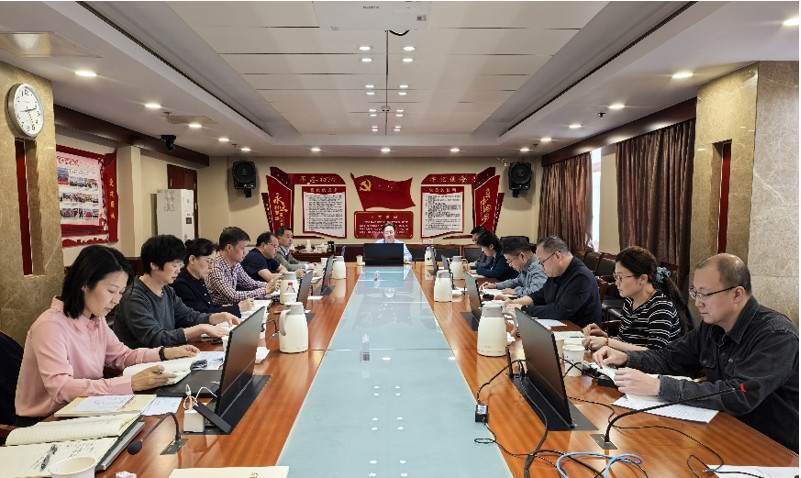 党委理论学习中心组组织学习《习近平关于加强党的作风建设论述摘编》（一）